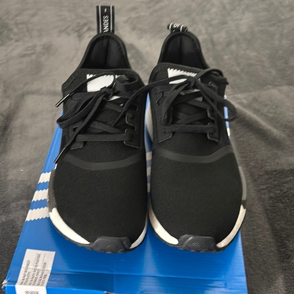 Adidas NMD‎ R1 Black White Zebra Print Stripes Sneakers Mens Running Shoes - Picture 3 of 5